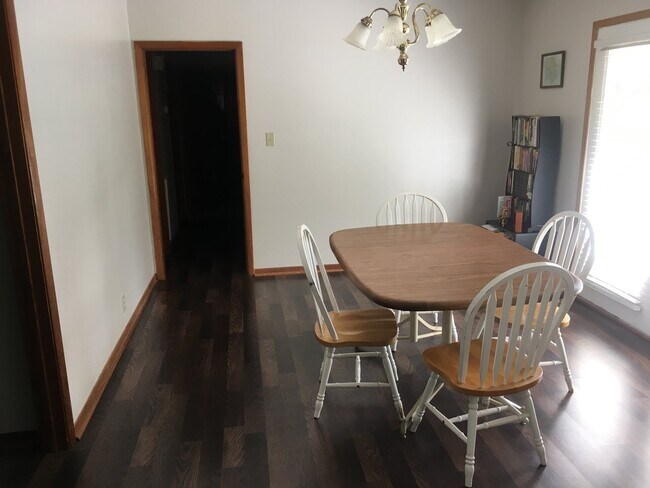 Shared Dining room - 3909 Deerfield Rd