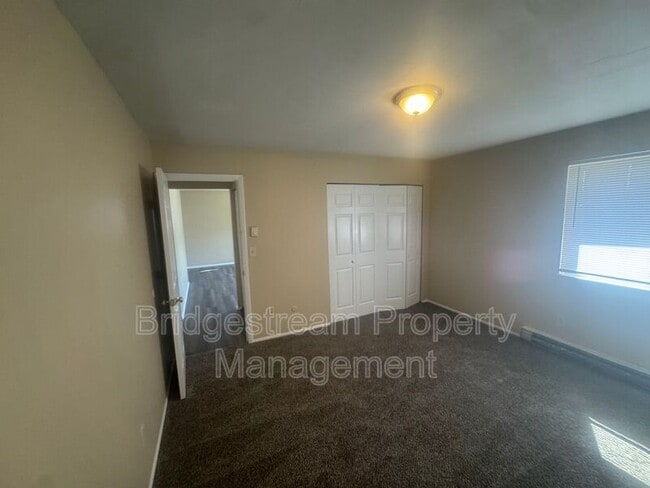 Building Photo - 4650 Wayne Meadows Cir