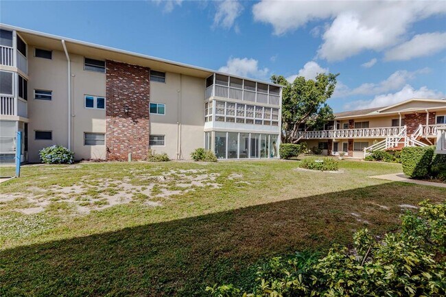 Building Photo - 3755 S School Ave