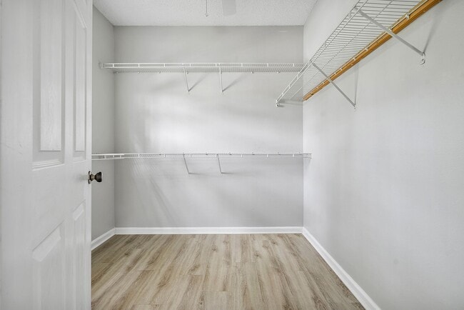 Building Photo - 2 bedroom/ 2 bathroom condo on Southside!