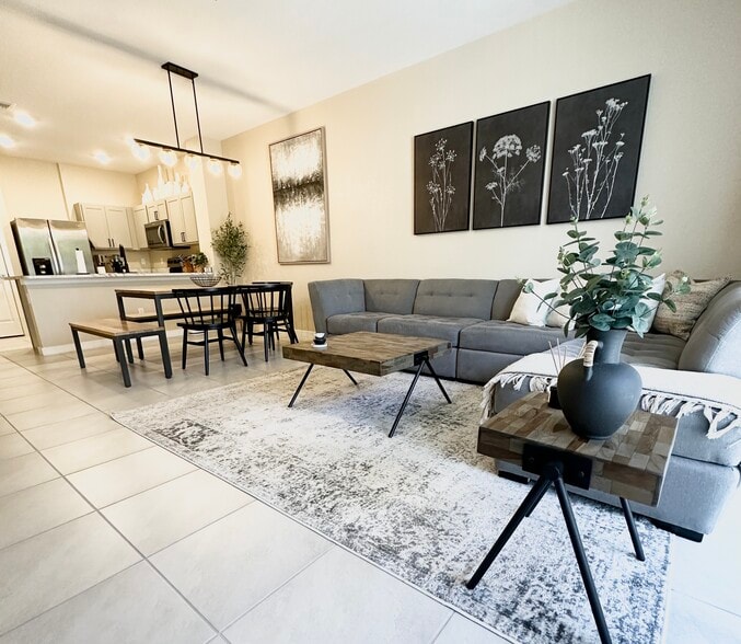 Building Photo - 69 Bandol St