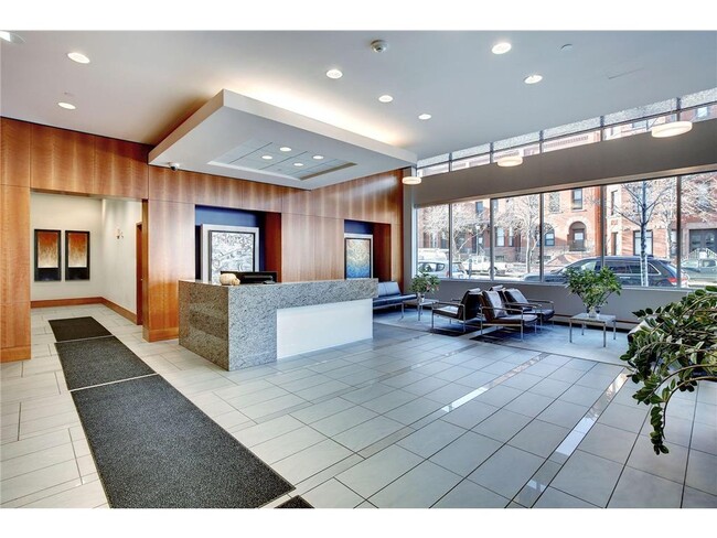 Building Photo - 929 Portland Ave