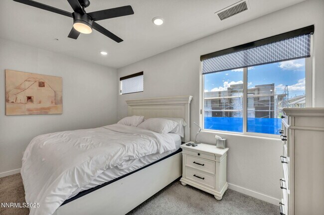 Building Photo - 150 Rissone Ln
