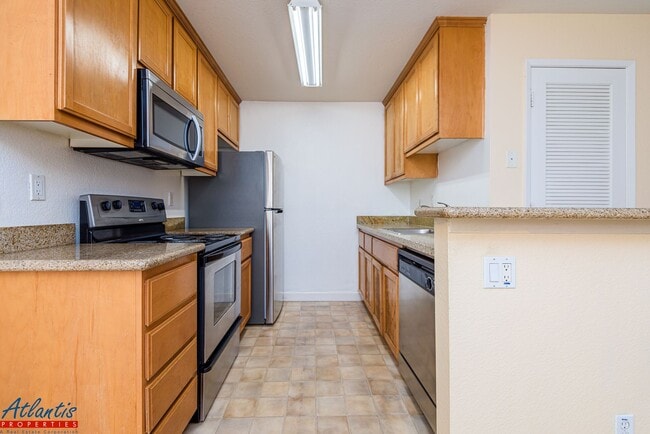 Building Photo - Berryessa Condo | A/C | Private Outdoor Space