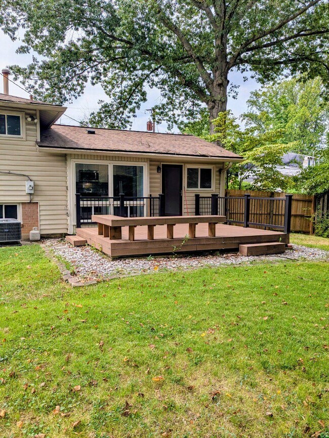 Building Photo - 4507 Weyburn Dr