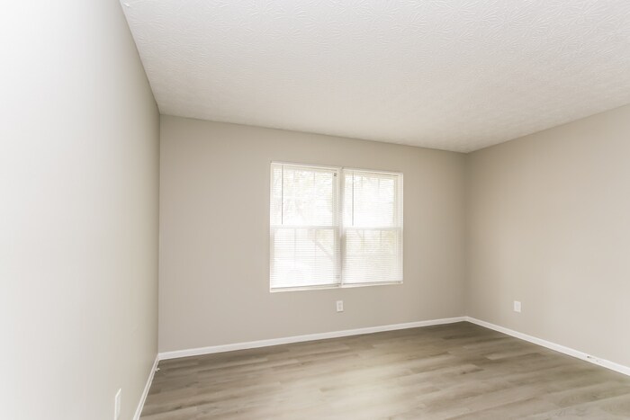 Building Photo - 2650 Patrick Henry Ave