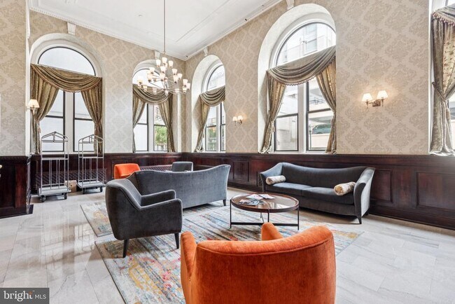 Building Photo - 1324 Locust St