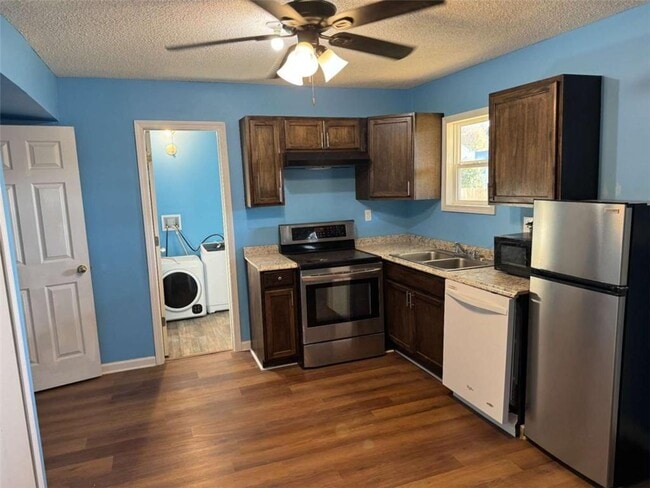 Building Photo - 870 Ashland Park Way SE