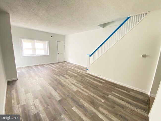 Building Photo - 3118 Hartville St