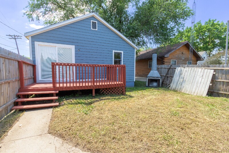 Building Photo - 610 W Republic Ave