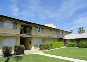 Building Photo - Sunshine Apartments