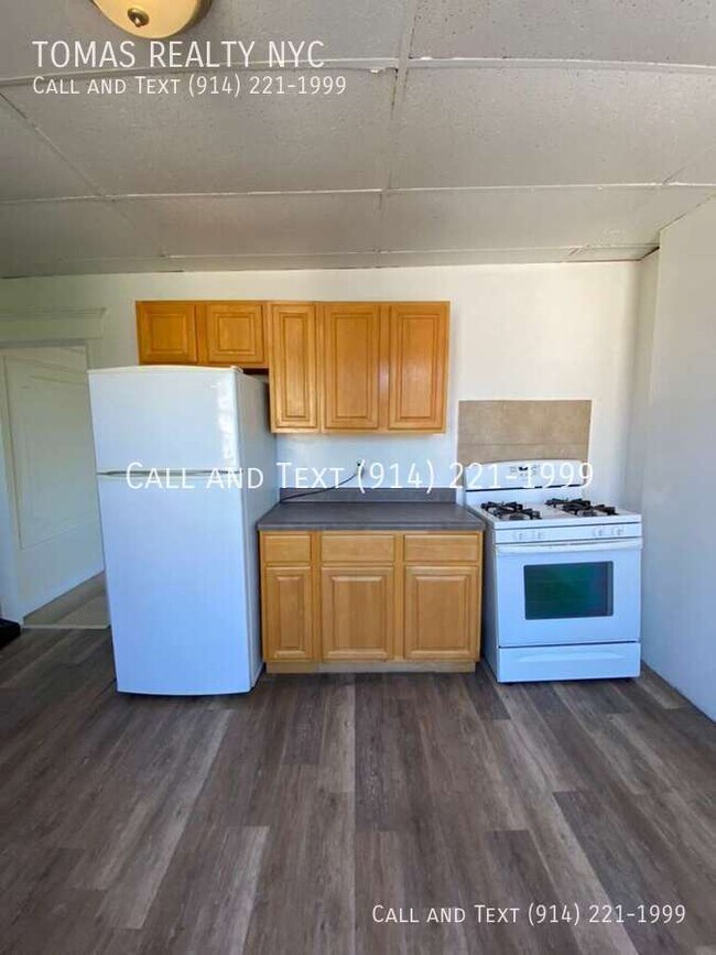 Building Photo - 121 Yonkers Ave