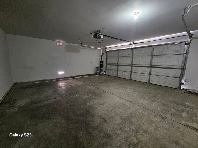 Building Photo - 13337 Calle Amapola