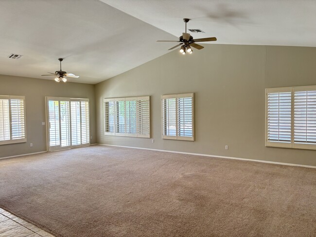 Building Photo - 15011 W Verde Ln