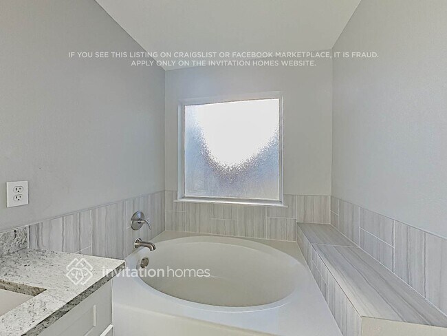 Building Photo - 512 Bretts Way