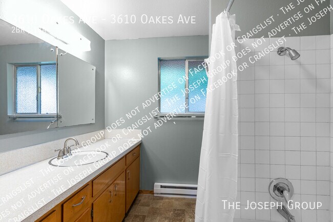 Building Photo - 3610 Oakes Ave