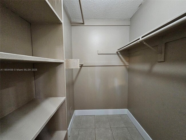 Building Photo - 7490 Miami Lakes Dr
