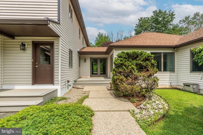 Building Photo - 125 Edison Furlong Rd