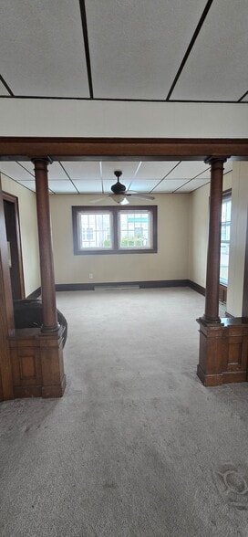 Building Photo - 161 Thayer St