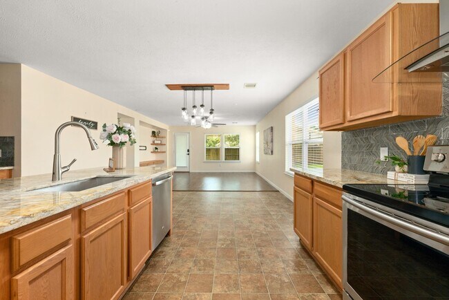 Building Photo - 15906 Arapaho Bend Ln