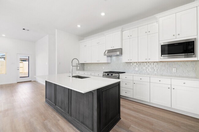 Building Photo - 30342 Centipede Grv Ln