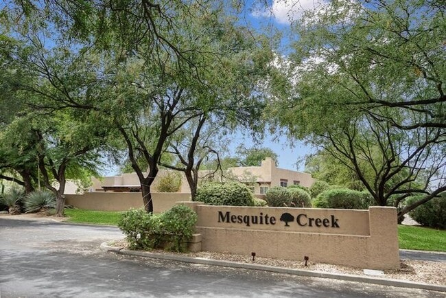 Building Photo - Elegant 4-Bed Home with Balcony & Backyard...