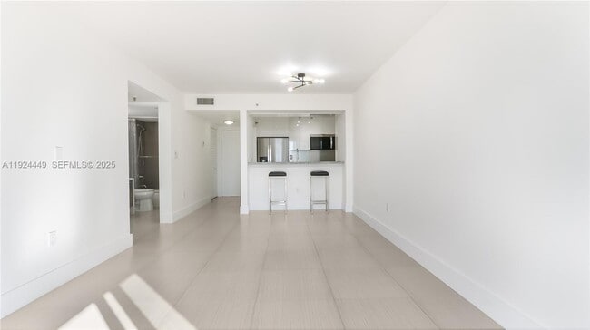 Building Photo - 850 N Miami Ave