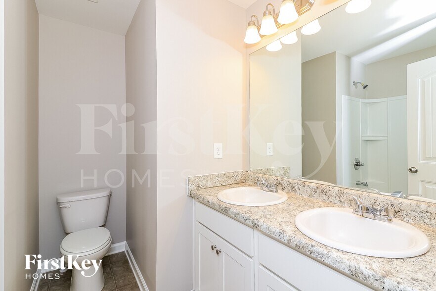 Building Photo - 382 Stable View Loop