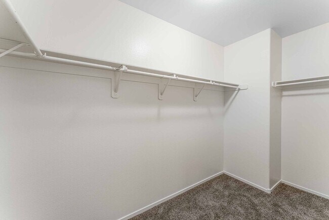 Building Photo - Modern Las Vegas Living with Style & Convenience!