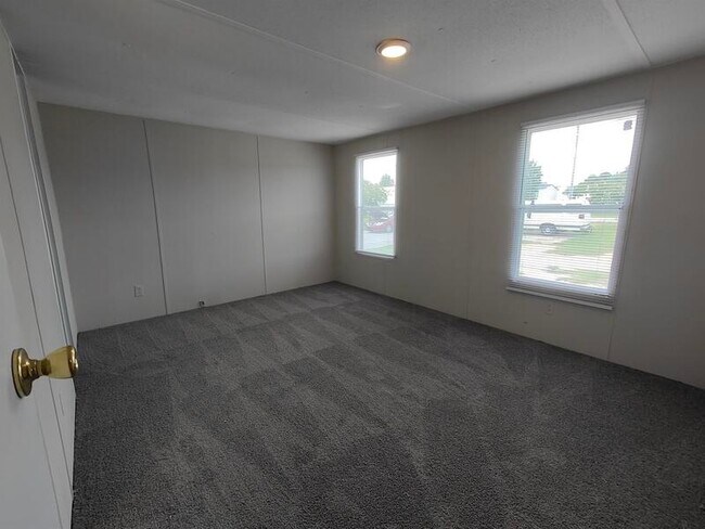 Building Photo - 217 E Tower Ln