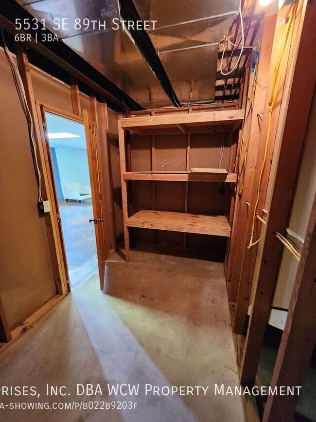 Building Photo - 5531 SE 89th St