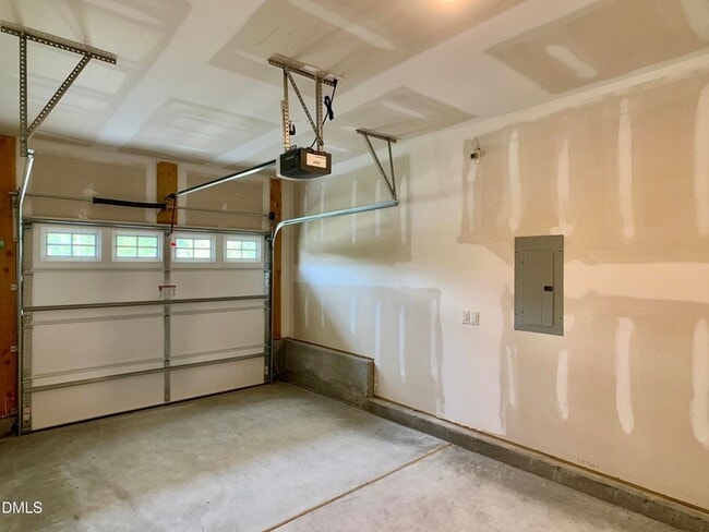 Building Photo - 672 Barneswyck Dr