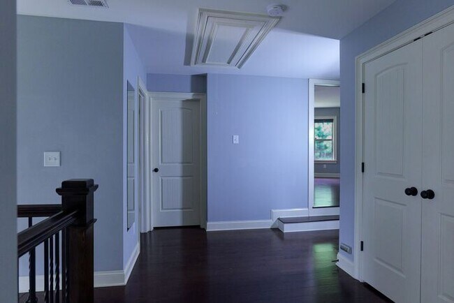 Building Photo - 5840 Springbox Dr Suwanee, GA 30024