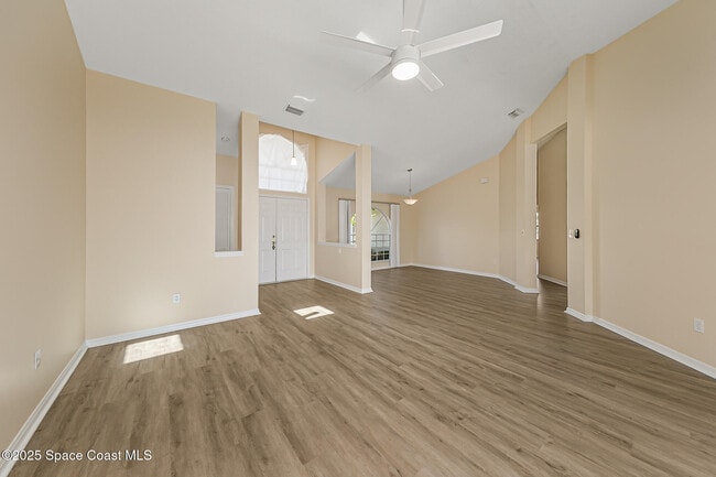 Building Photo - 1050 Fieldstone Dr