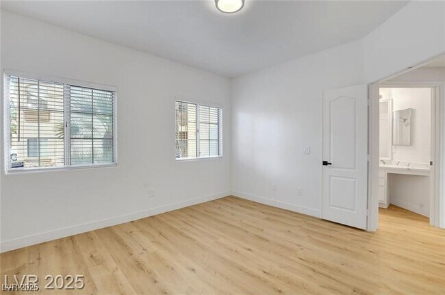 Building Photo - 7400 W Flamingo Rd
