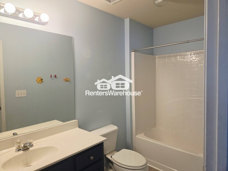 Building Photo - 528 Highland Falls Dr