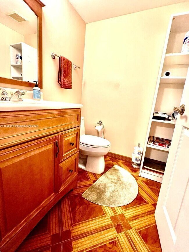 Building Photo - 701 SW 141st Ave