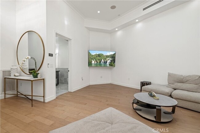 Building Photo - 4000 Bouquete St