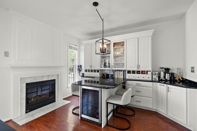 Building Photo - Beautiful Townhome in Ballymeade