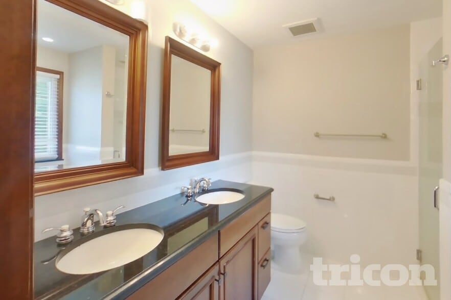 Building Photo - 1502 Rosewood Terrace Dr