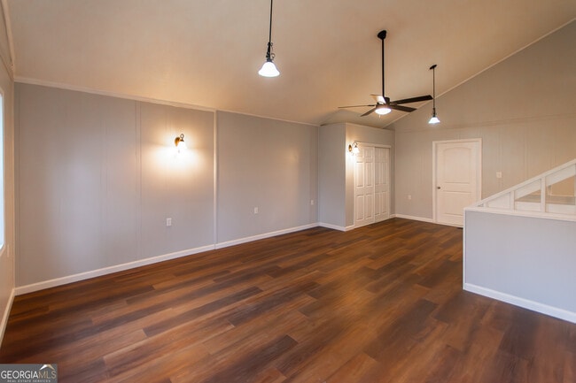 Building Photo - 7971 Roosterville Rd