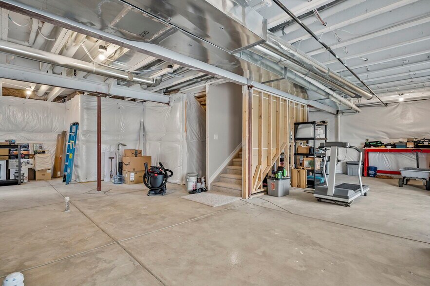 Building Photo - 7363 S Scottsburg Way