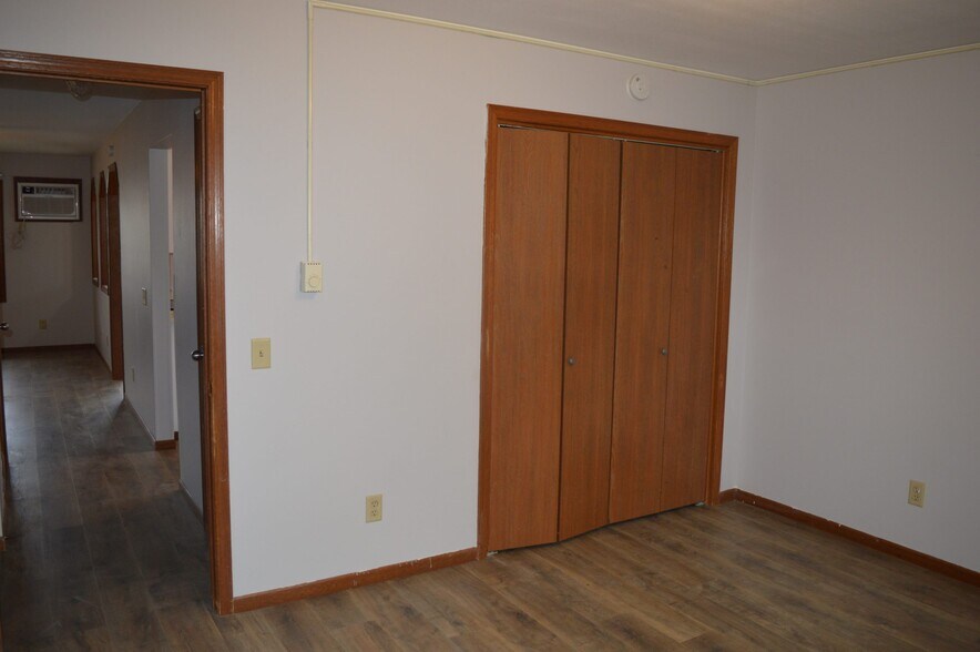 Building Photo - 1237 Sunfield St