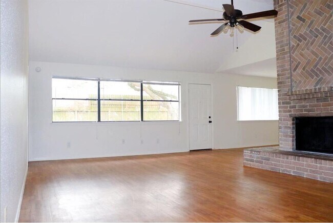 Building Photo - 21330 Golden Dove Dr