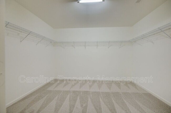 Building Photo - 421 Garden Grove Rd