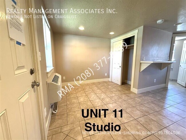 Building Photo - 1019 S Longmont Ave
