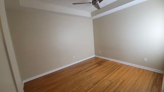 Building Photo - 1247 E Columbia Ave