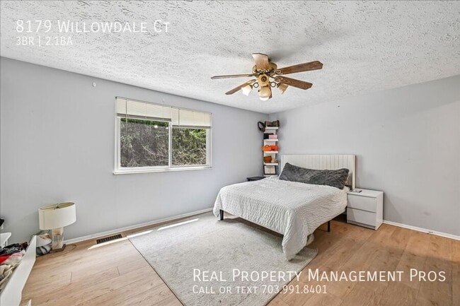 Building Photo - 8179 Willowdale Ct