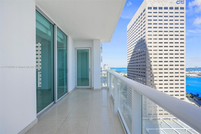 Building Photo - 300 S Biscayne Blvd