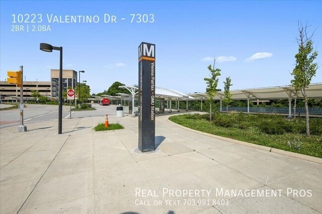 Building Photo - 10223 Valentino Dr